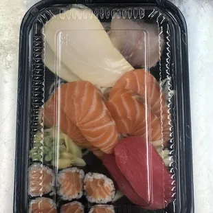 White Tuna &amp;Salmon&amp;Tuna&amp;Salmon Roll