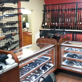 Approx 1/5 of the available handguns. Everything from compact Ruger&apos;s to collectors Desert Eagle 44&apos;s......