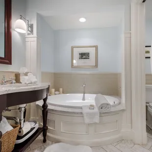 Contemporary Luxury Bathroom at Omni Bedford Springs Resort &amp; Spa