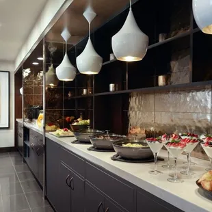 Lounge at Omni Charlotte Hotel