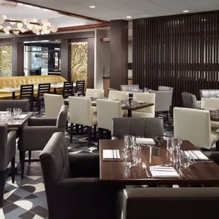 Trade Restaurant at Omni Charlotte Hotel