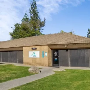 Omni Family Health offers obstetrics and gynecology services at this location.