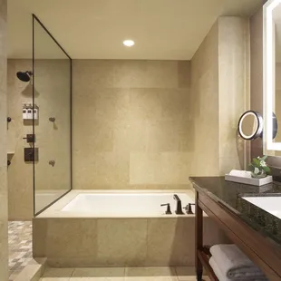 Guestroom Bathroom Suite Tub and Shower