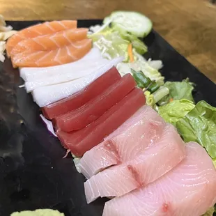 12 Pieces Mixed Sashimi Sampler