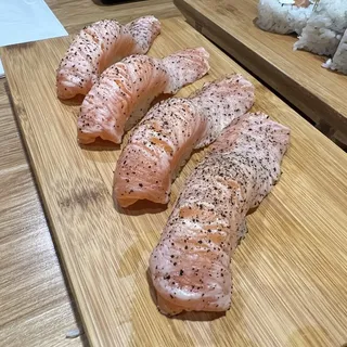 Pepper Salmon Sushi
