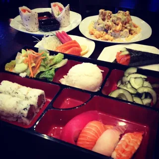 Salmon Hand Roll