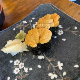 Sea urchin nigiri