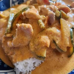 GG&apos;s chicken curry.