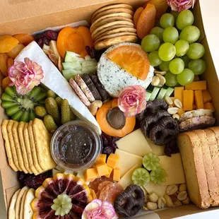 10 x 10 Social Hour Box with a vegetarian request. Serves 5-7 people