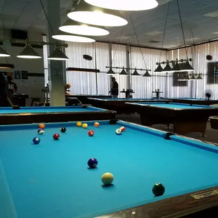 a pool table with eight balls
