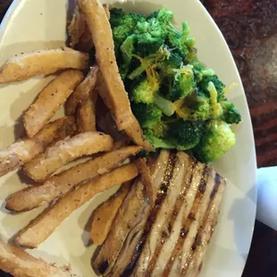 Grilled mahi, French fries and broccoli. Huge portion of Mahi!