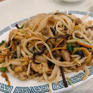 Fried noodles with chicken - very good!