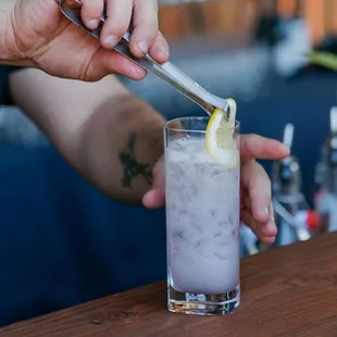 Lemon wheel garnish for the win!