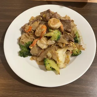 shrimp and beef pad see ew