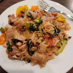 Pork drunken noodles, delicious!!
