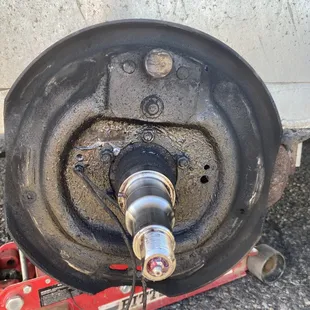 Trailer spindle replacement