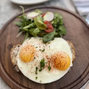 Breakfast/brunch version of the mushroom toast with fried eggs