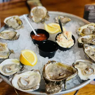 a platter of oysters