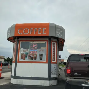 The drive thru is always poppin!