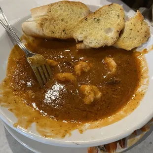 Barbecue shrimp, Nola style with tasty garlic French bread