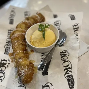 Fried banana dessert