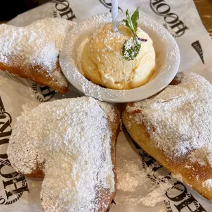 Beignets with ice cream