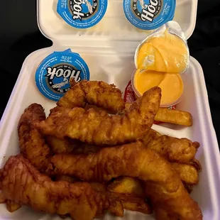 Fish and chips with Sriracha Mayo