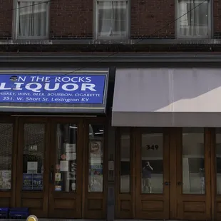 the front of a liquor store