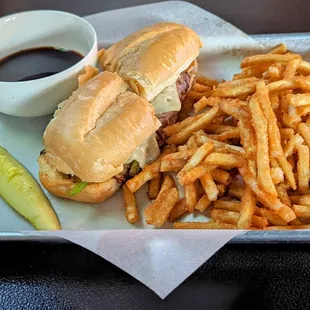 Rubin sandwich with fries