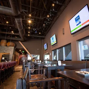 On The Thirty | Sports Bar Sherman Oaks