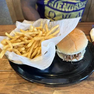 Pulled Pork Shoulder Sandwich Combo