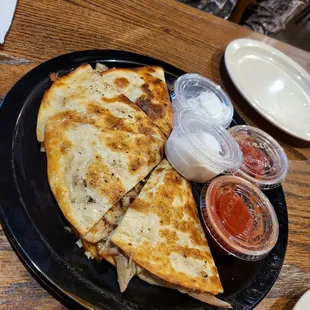 Half smoked chicken quesadilla