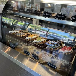 Croffle and other desserts display case