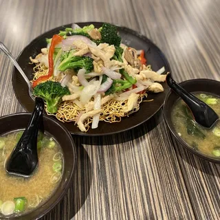 Chicken Pan-fried Noodle