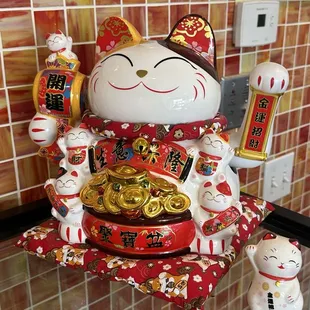 I am fascinated with how original this kitties are!