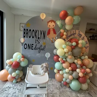 What a &quot;Onederful&quot; theme it is