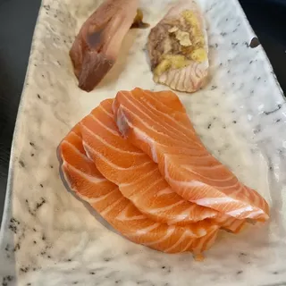 Yellowfin Tuna Sashimi (1pc)
