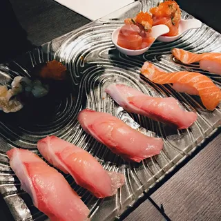 Sake Nigiri (1pc)