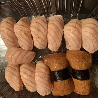 Smoke Salmon Nigiri (1pc)