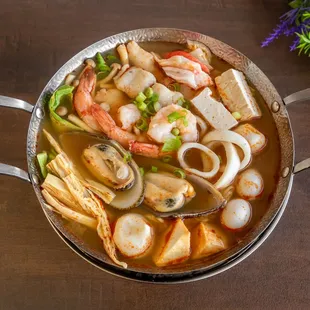 Seafood Tomyum Hot Pot