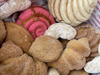 La Popular Bakery