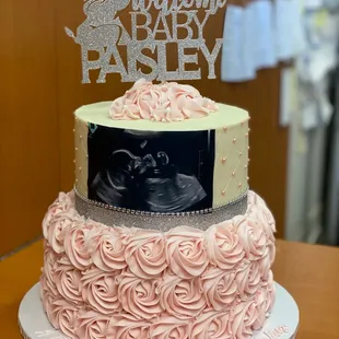 Baby shower cake
