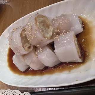 A26. Fried Dough Wrapped in Rice Noodle Roll