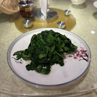 E1. Pea Shoots with Garlic