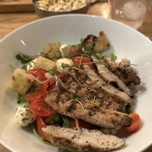 Panzanella salad with grilled chicken
