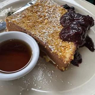 Stuffed & Crunchy French Toast