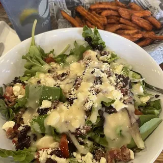 Apple and Pecan Salad