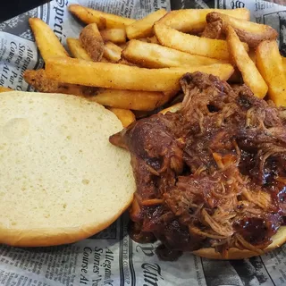 Lincolnville Pulled Pork Sandwich