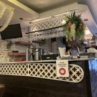 Small place , big flavors.