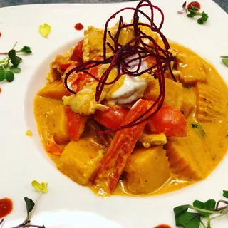 Catering Yellow Curry with Chicken Serve With Jasmin rice